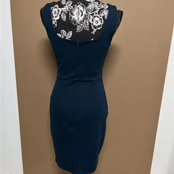 Soprano Dress Navy Blue Size Medium Knee Length Stretchy - Picture 3 of 5